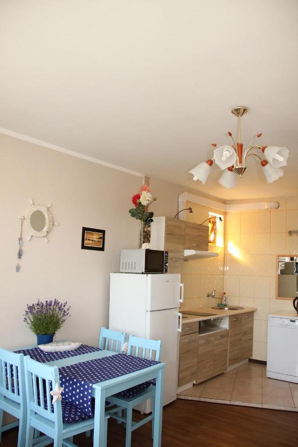 Apartamenty Eka Dom Goscinny 350M Do Plazy Rewal Exteriör bild