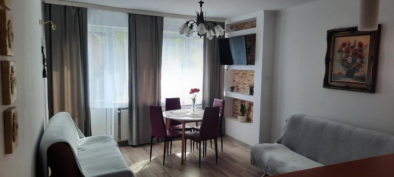 Apartamenty Eka Dom Goscinny 350M Do Plazy Rewal Exteriör bild