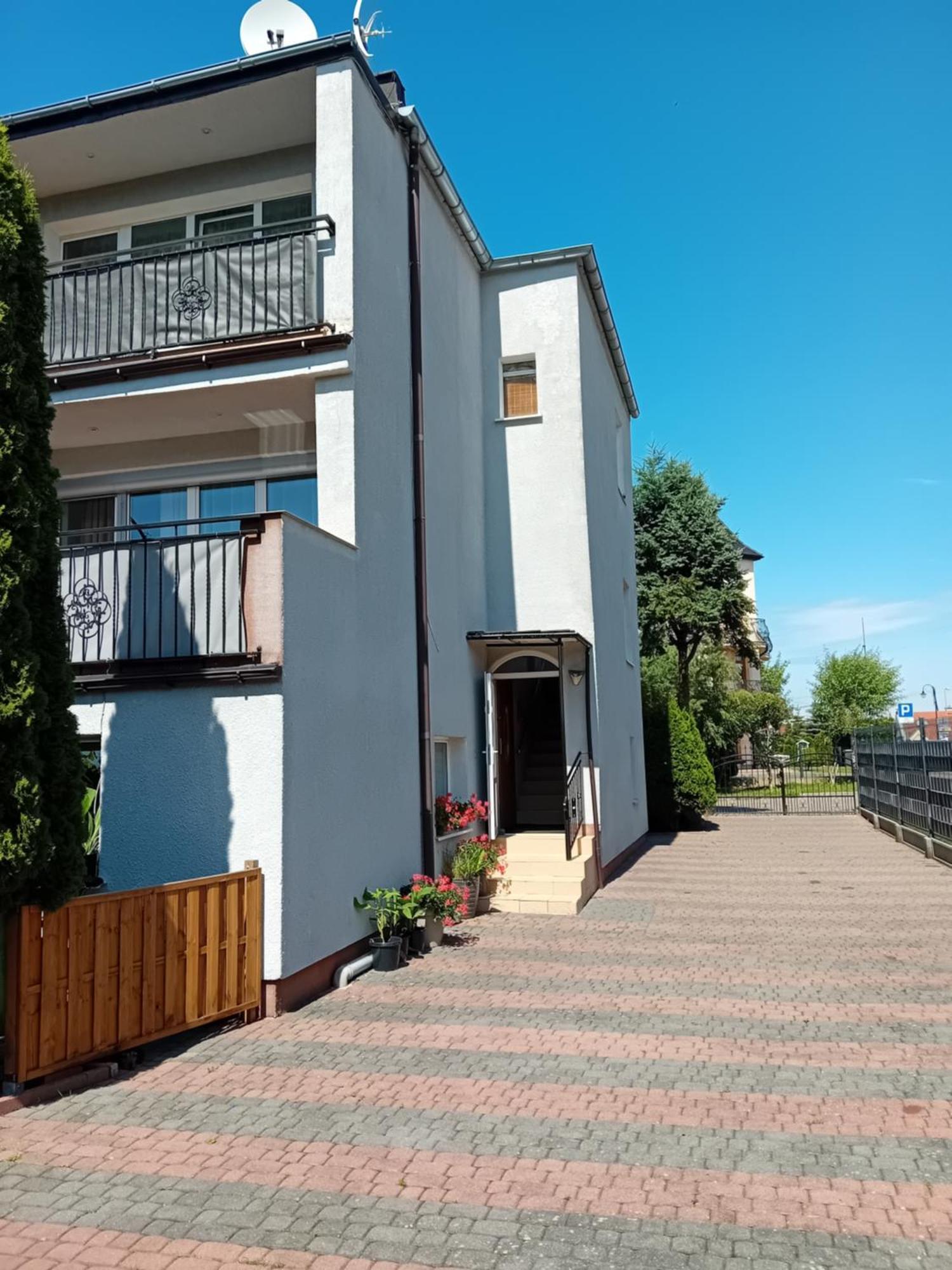 Apartamenty Eka Dom Goscinny 350M Do Plazy Rewal Exteriör bild